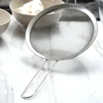 peneira crivo com cabo 16cm metal sq-3700