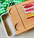 TABUA DE MADEIRA COM DISPENSER MADLAR 34X27X7CM REF 196 1