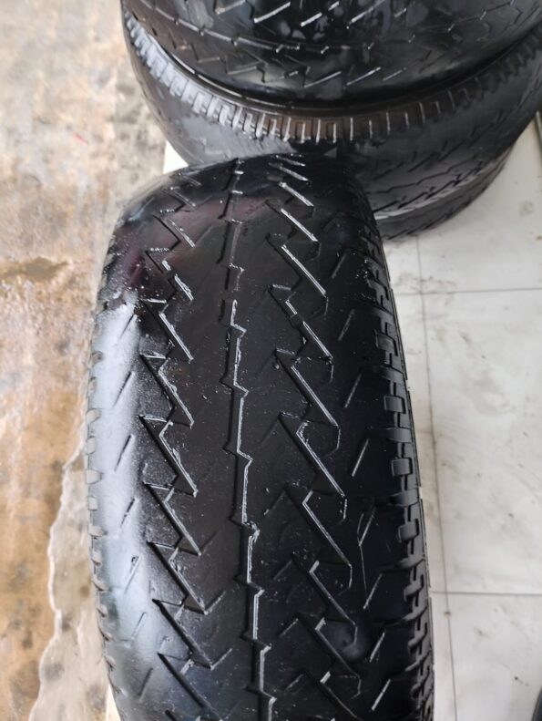 roda de carro 4×4 nissan 26570r16 fortune mud + snow fsr-302